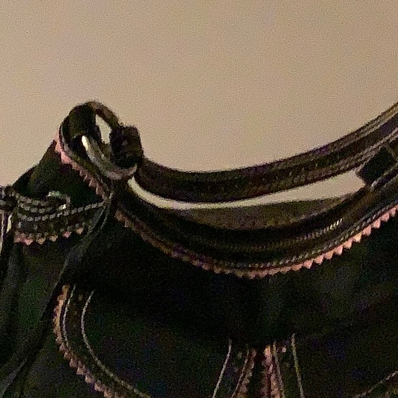 Isabella Fiore Black and Pink Shoulder Bag with Embroidery - Picture 13 of 16